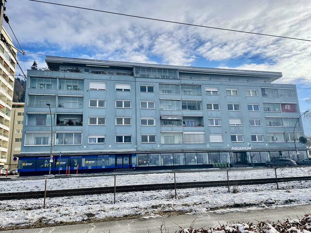 Freundliche 4-Zimmer-Wohnung direkt am See mit Terrasse