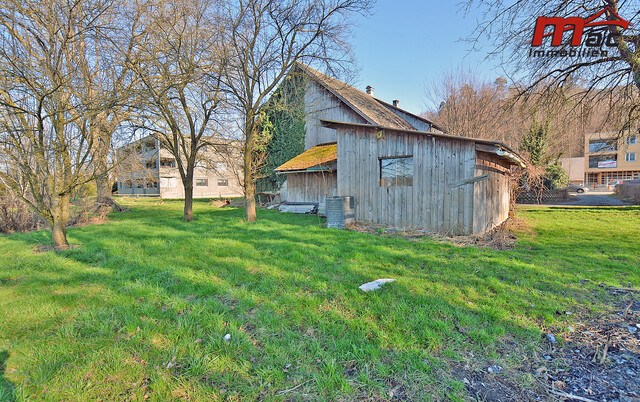 Großes, teilbares Baugrundstück in sonniger Lage