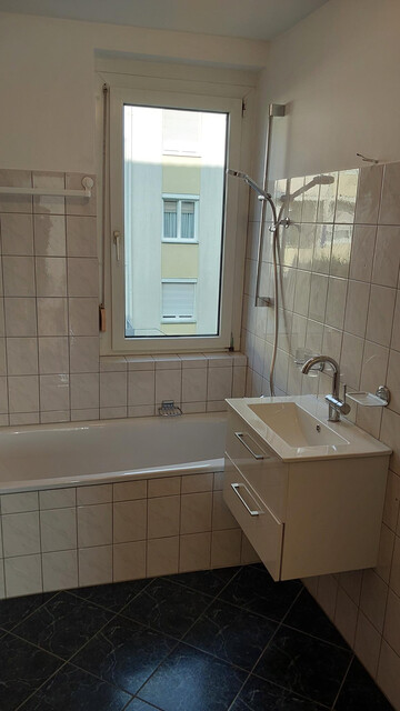 Sonnige 4-Zimmer-Wohnung am Paspels-See provisionsfrei