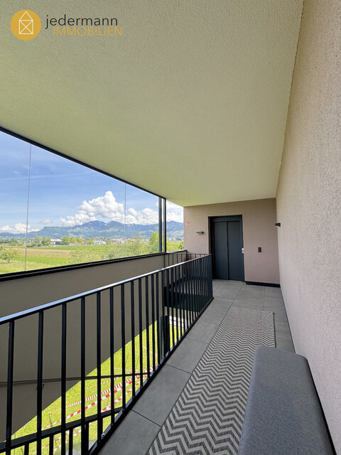 FELDKIRCH: EXKLUSIVE PENTHOUSEWOHNUNG MIT 360°-PANORAMABLICK IN GISINGEN