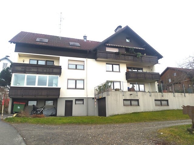 Sehr schöne Terrassenwohnung mit Gartennutzung, Garage & Stellplatz. Schöner Ausblick