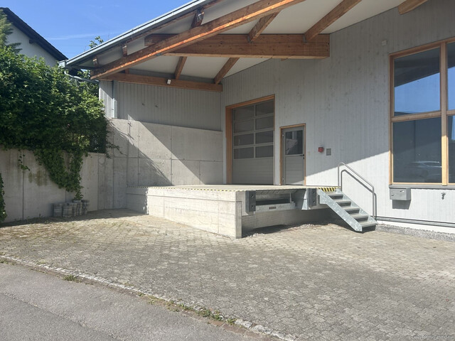 Sie möchten Ihren Betrieb/Firma in die Schweiz verlegen, wir haben das perfekte Objekt für Sie!