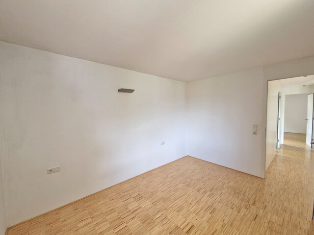 Wunderbare 3-Zimmerwohnung mit Balkon in Schwarzach zu vermieten!