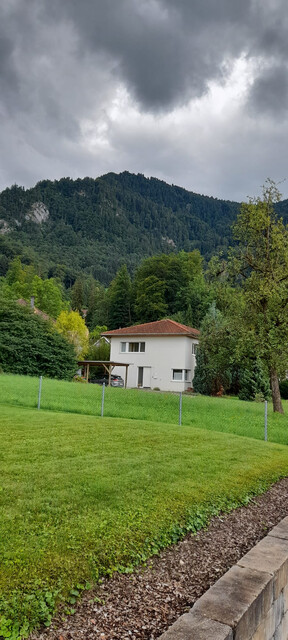 Schönes Einfamilienhaus mit großem Garten, 10 Minuten ins Zentrum
