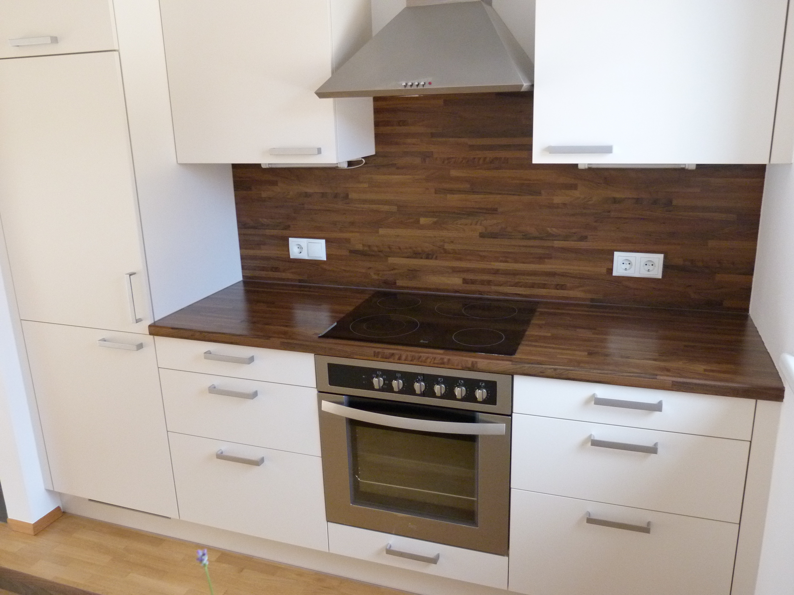 2-Zimmer-Wohnung mit 61 m² + 23 m² überdachte Terrasse, Carportplatz