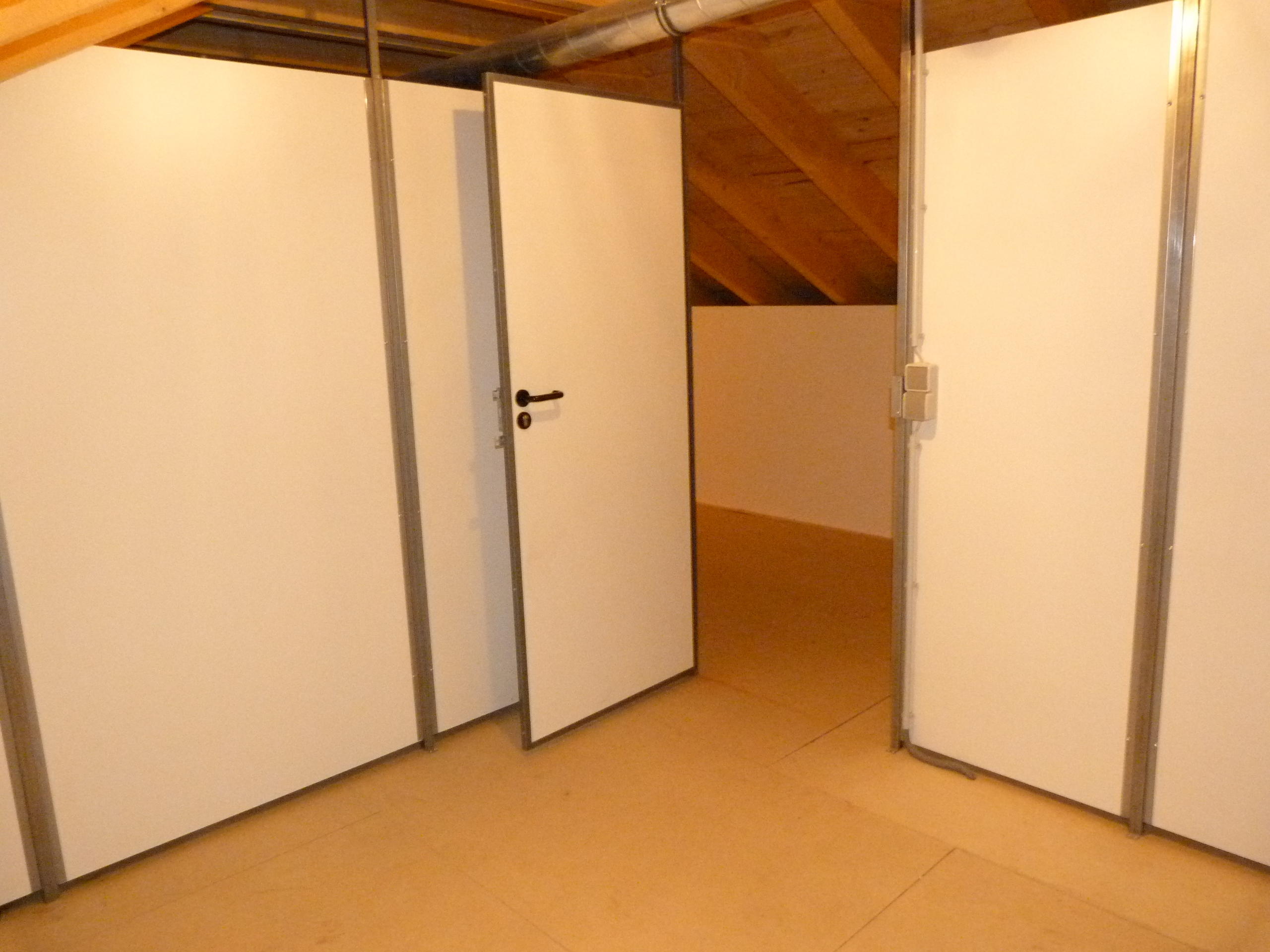 2-Zimmer-Wohnung mit 61 m² + 23 m² überdachte Terrasse, Carportplatz