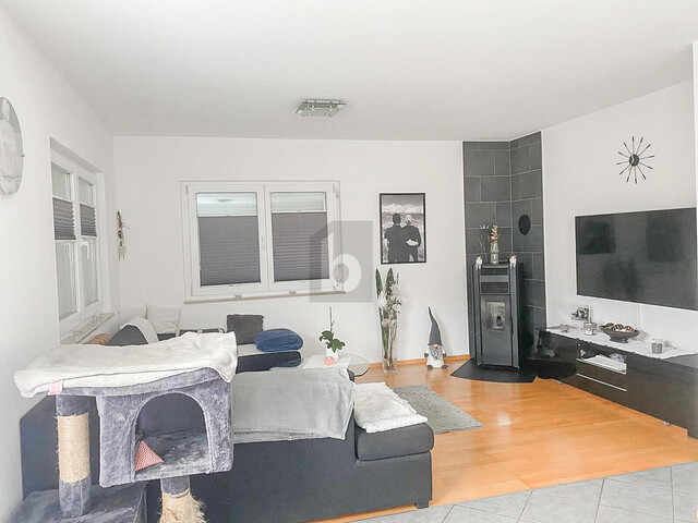 CHARMANT IN SONNIGER RUHELAGE