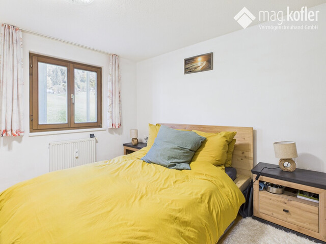 Schöne 2-Zimmer-Wohnung mit großer Veranda – ideal als Anlage