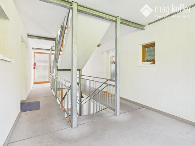 Schöne 2-Zimmer-Wohnung mit großer Veranda – ideal als Anlage