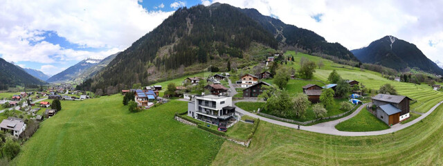 SONNIG, TOPLAGE IN RUHEGEBIET MIT UNVERBAUBARER AUSSICHT
