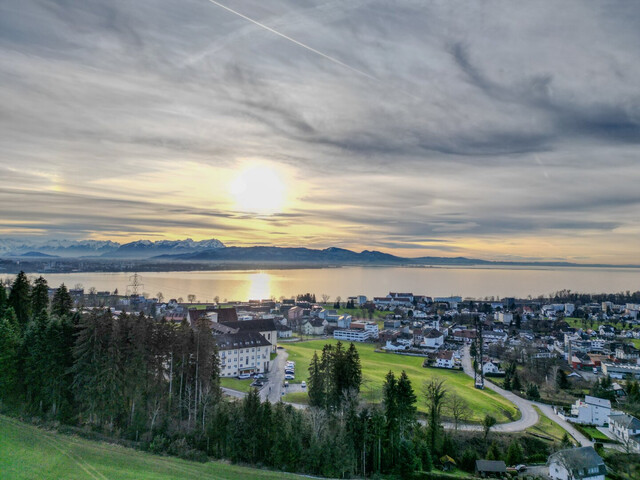 Einzigartige Designer-Villa mit Seeblick -am unteren Pfänderhang in Lochau