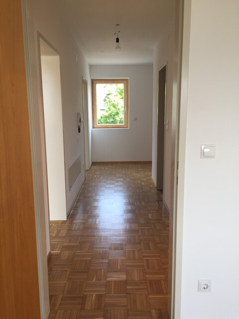 Wunderschöne, große 2-Zimmer DG-Wohnung im Zentrum von Lauterach mit super Rheintal Aussicht 