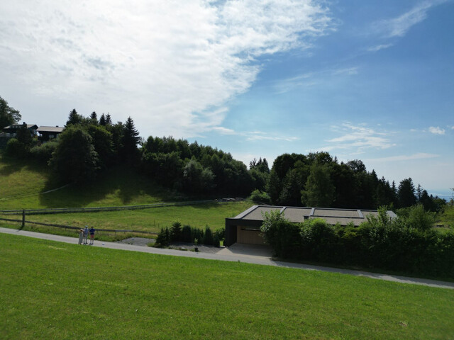 Sonniges Liebhaber-Grundstück mit traumhafter Aussicht am Pfänder / Bodensee