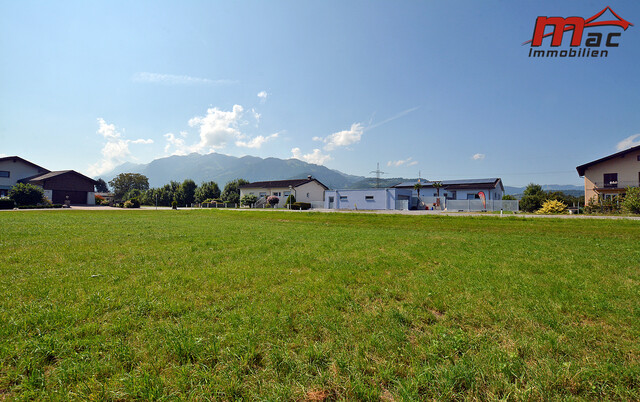 Sonnig gelegenes Baugrundstück mit traumhafter Fernsicht