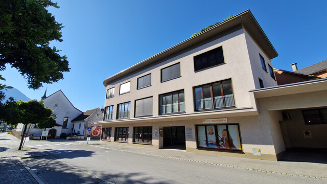 Interessante und vielseitige Büro- und Geschäftsfläche in zentraler Lage zu verkaufen