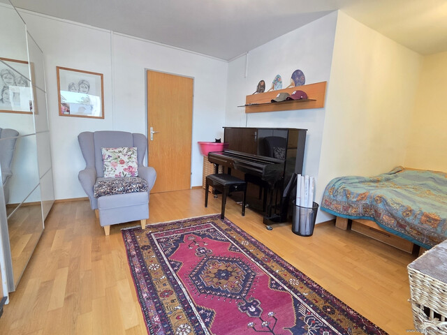 Tolles Reiheneckhaus mit ca. 101m² Wfl., voll unterkellert, Garten und Tiefgaragenplatz in Bregenz!