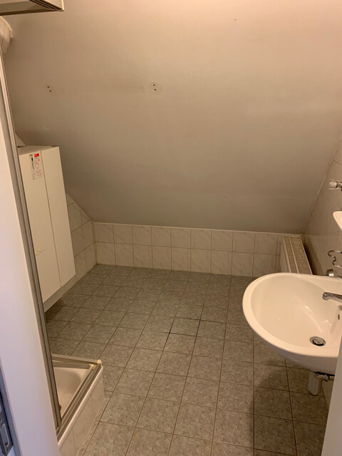 "ohne Provision" geräumige 2 Zimmer Wohnung in zentraler Lage