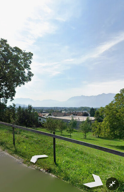 Sonniges Hang-Grundstück in 6837 Weiler – 1821 m², voll erschlossen, Altbestand abbruchfähig, Talblick