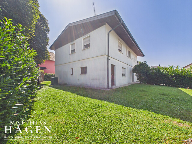 Zweifamilienhaus in Altach mit großem Garten – ideal als Anlage oder Mehrgenerationenhaus