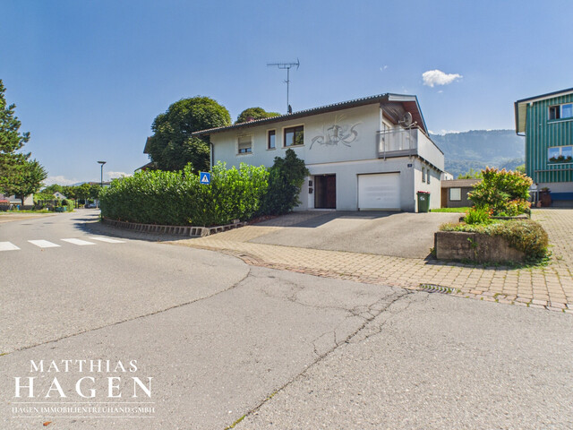 Zweifamilienhaus in Altach mit großem Garten – ideal als Anlage oder Mehrgenerationenhaus
