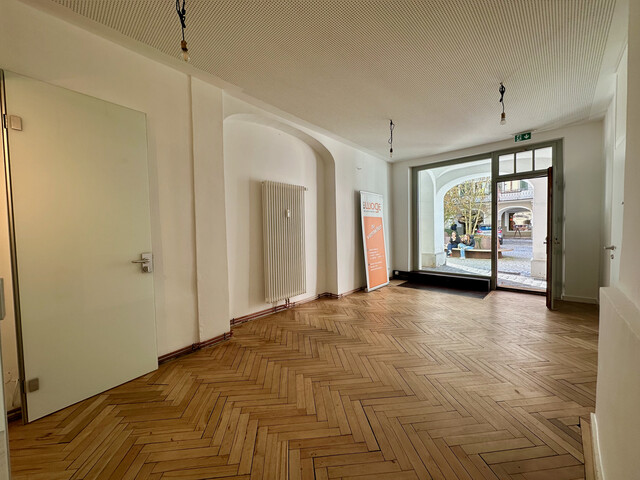 Geschäftsfläche mit Gewölbe in bester Lage an der Neustadt