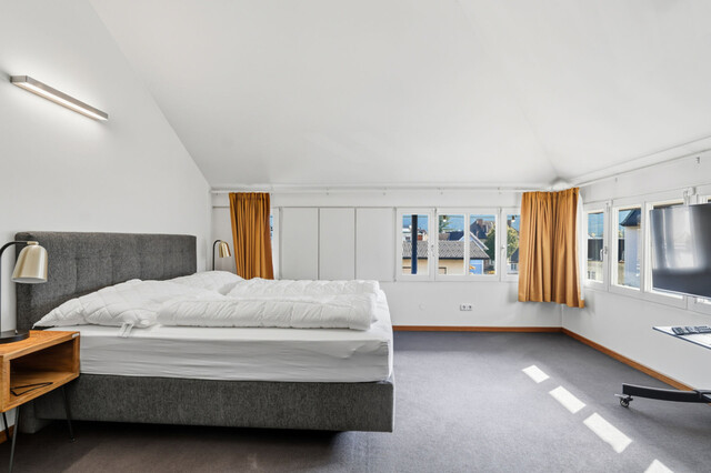 Ferienwohnsitz möglich! Wohn- und Geschäftshaus mit zwei Wohneinheiten in zentraler Lage!