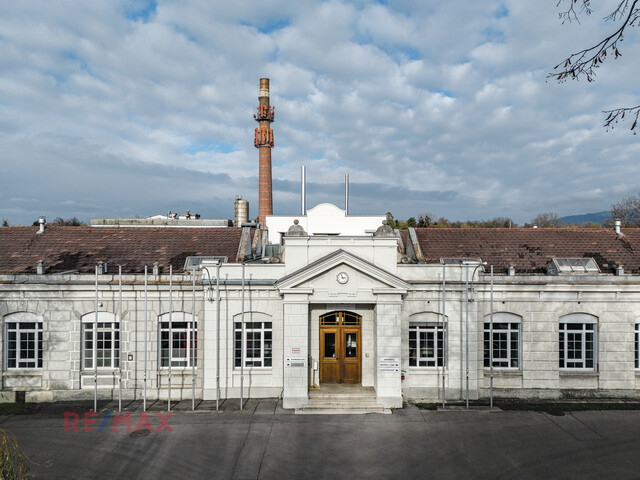 Kammgarn Fabrik Commercial