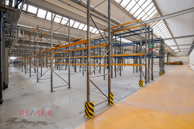 Kammgarn Fabrik Commercial