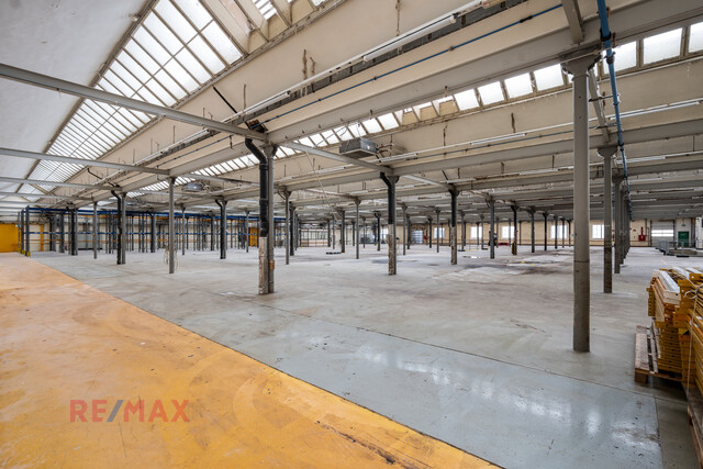 Kammgarn Fabrik Commercial