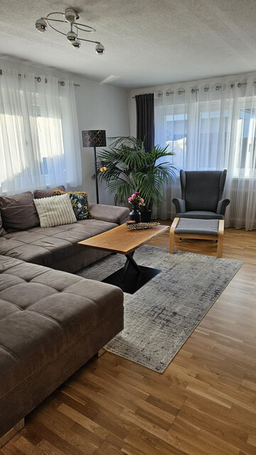 Saniertes Einfamilienhaus mit Balkon, Terrasse, Garten, Abstellraum, Keller &amp; Dachboden