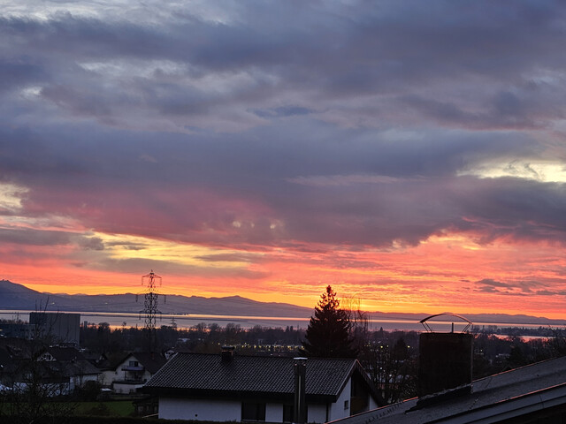 Schöne 3 Zimmerwohnung mit Seesicht