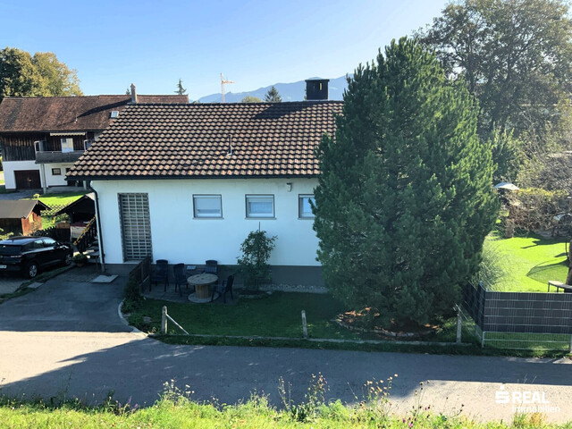 Haus mit großem Grundstück in ruhiger Lage