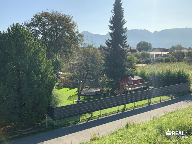 Haus mit großem Grundstück in ruhiger Lage