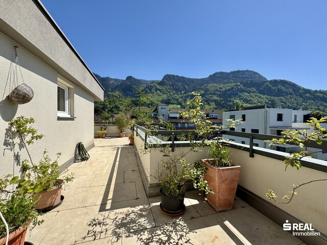 Tolle 4-Zimmer-Penthousewohnung mit großer Terrasse & Garagenbox