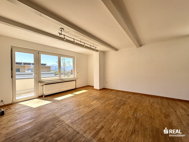 Tolle 4-Zimmer-Penthousewohnung mit großer Terrasse & Garagenbox