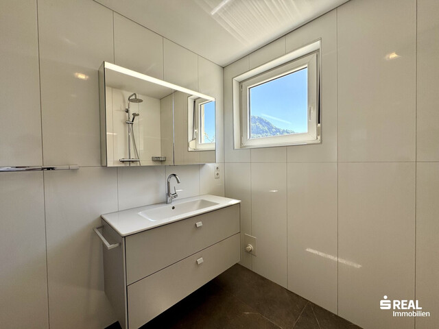Tolle 4-Zimmer-Penthousewohnung mit großer Terrasse & Garagenbox