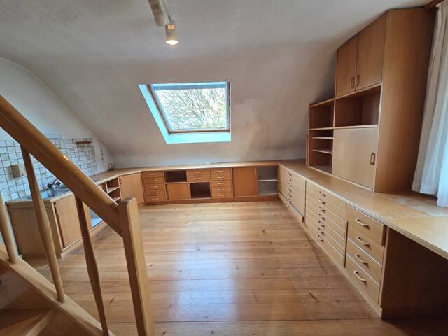 Älteres charmantes Einfamilienhaus in sonniger und ruhiger Lage von Altach mit schönem großen Garten!