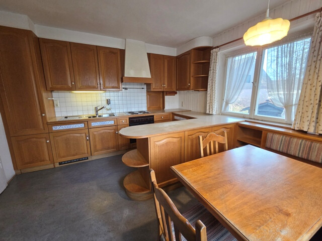 Älteres charmantes Einfamilienhaus in sonniger und ruhiger Lage von Altach mit schönem großen Garten!