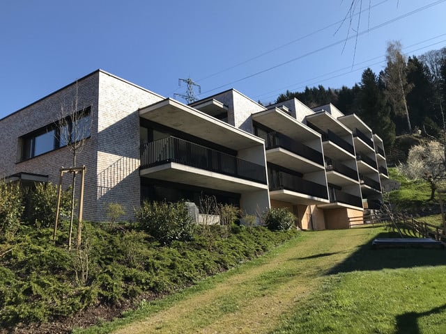 Wolfurt: neuwertige 3-Zimmer-Terrassenwohnung in ruhiger, zentraler Hanglage