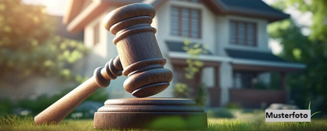 Bestandsgebäude mit Nebengebäude