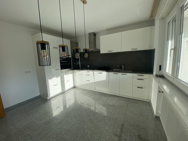 Privatverkauf! Höchst: 3,5 Zimmer & Balkon im 3. OG (ohne Lift), mit Fahrradkeller, Gartennutzung & Spielplatz