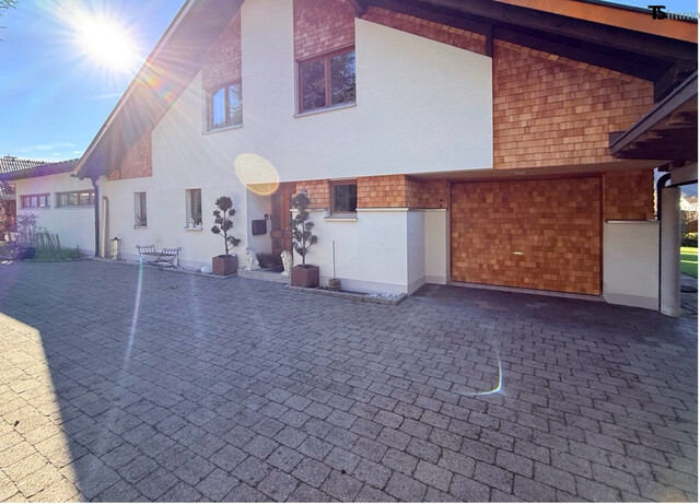 Nüziders: Einfamilienhaus mit Garten - Premium-Immobilie – Wohnjuwel mit Wintergarten, Wellnessbereich & Traumgarten