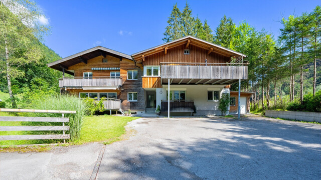 Doppelhaus mit 3 Einheiten in Mellau | Bregenzerwald