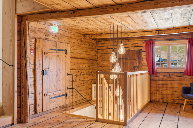 Seminar- und Gästehaus mit stilvollem Weinkeller