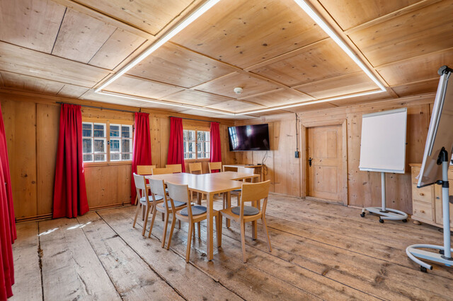 Seminar- und Gästehaus mit stilvollem Weinkeller