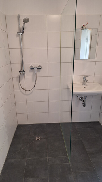 Schöne 2-Zimmer-Wohnung mit Balkon und Autoabstellplatz  in Top-Lage!