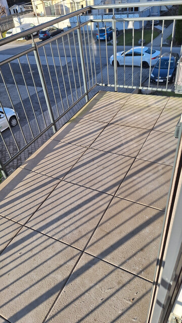 Schöne 2-Zimmer-Wohnung mit Balkon und Autoabstellplatz  in Top-Lage!