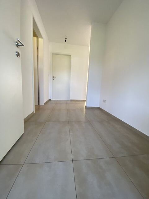 "ohne Provision" moderne, helle 2 Zimmer Wohnung mit großer Terrasse
