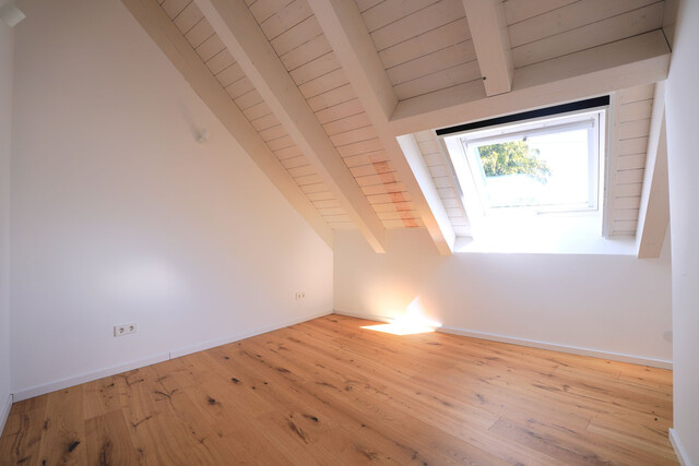Lichtdurchflutete 4-Zimmer-Wohnung 