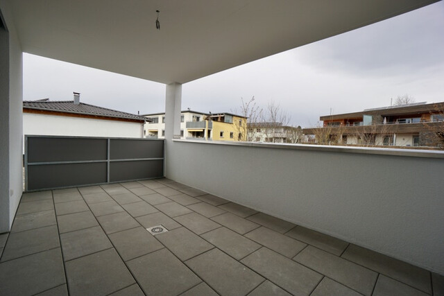 Geräumige Wohnung mit Garage, Balkon, Keller und Fahrradabstellraum in Top-Lage!